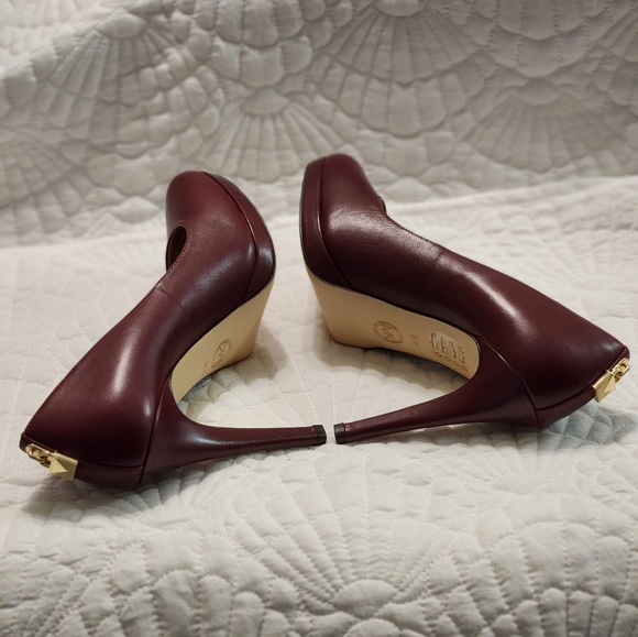 Michael kors genuine leather 8.5M - Picture 6 of 8